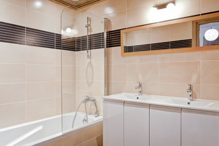 ROCHER BLANC - sleeps 7 - Image 5